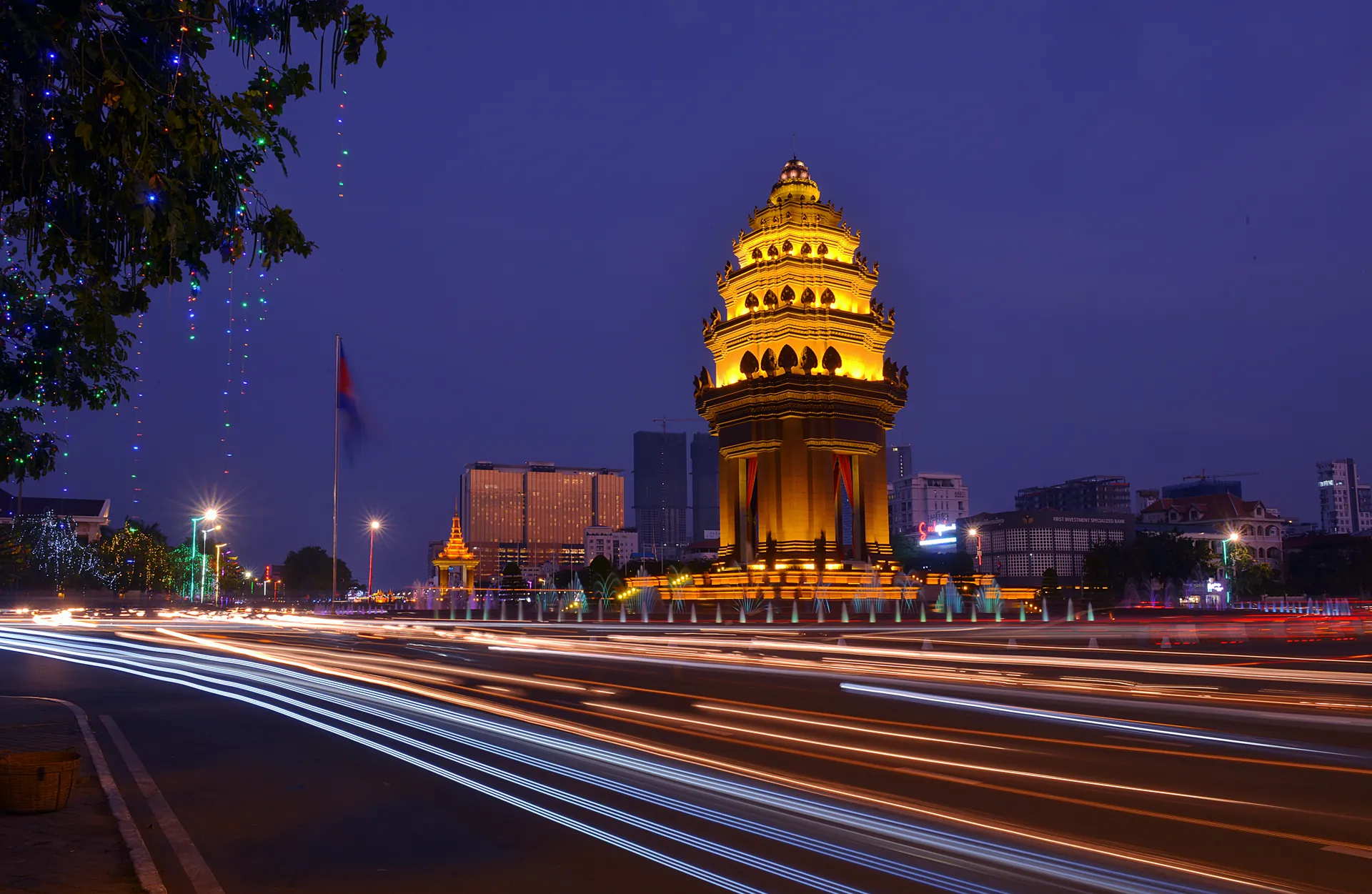 金边夜景 / Phnom Penh evening skyline